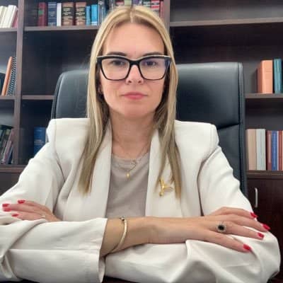 Valentina Georgiadou xe Χρηματοοικονομικός Επίτροπος - Βαλεντίνα Γεωργιάδου